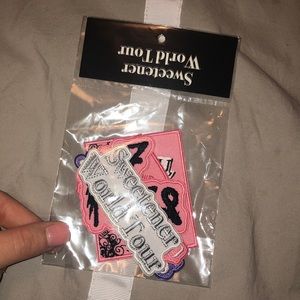 Sweetener tour patches :))